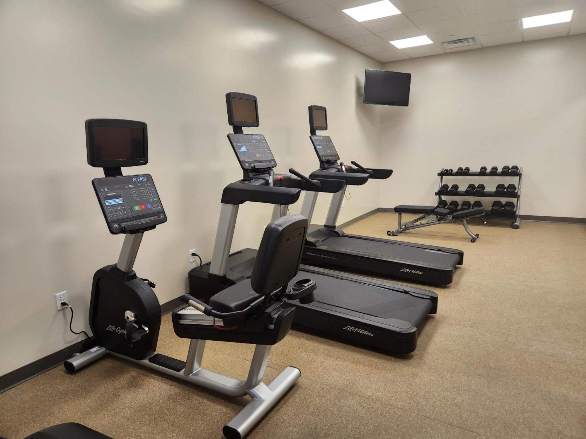 Radisson Hotel Pendleton Airport エクステリア 写真