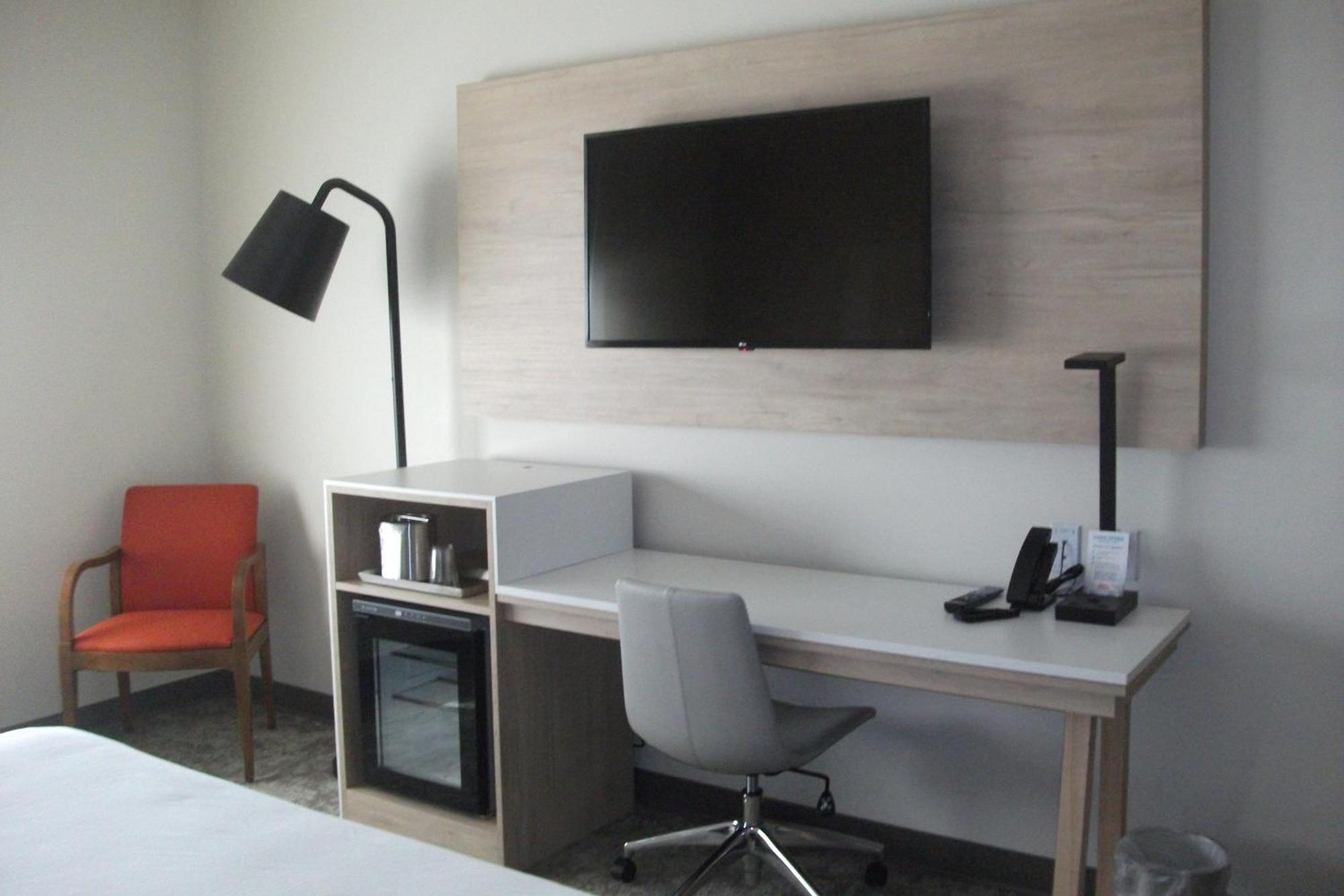 Radisson Hotel Pendleton Airport エクステリア 写真