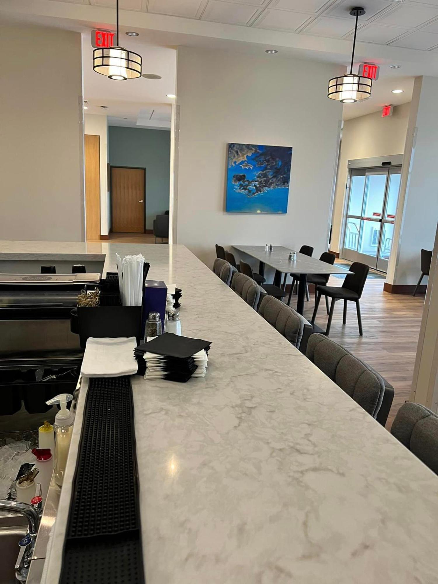 Radisson Hotel Pendleton Airport エクステリア 写真