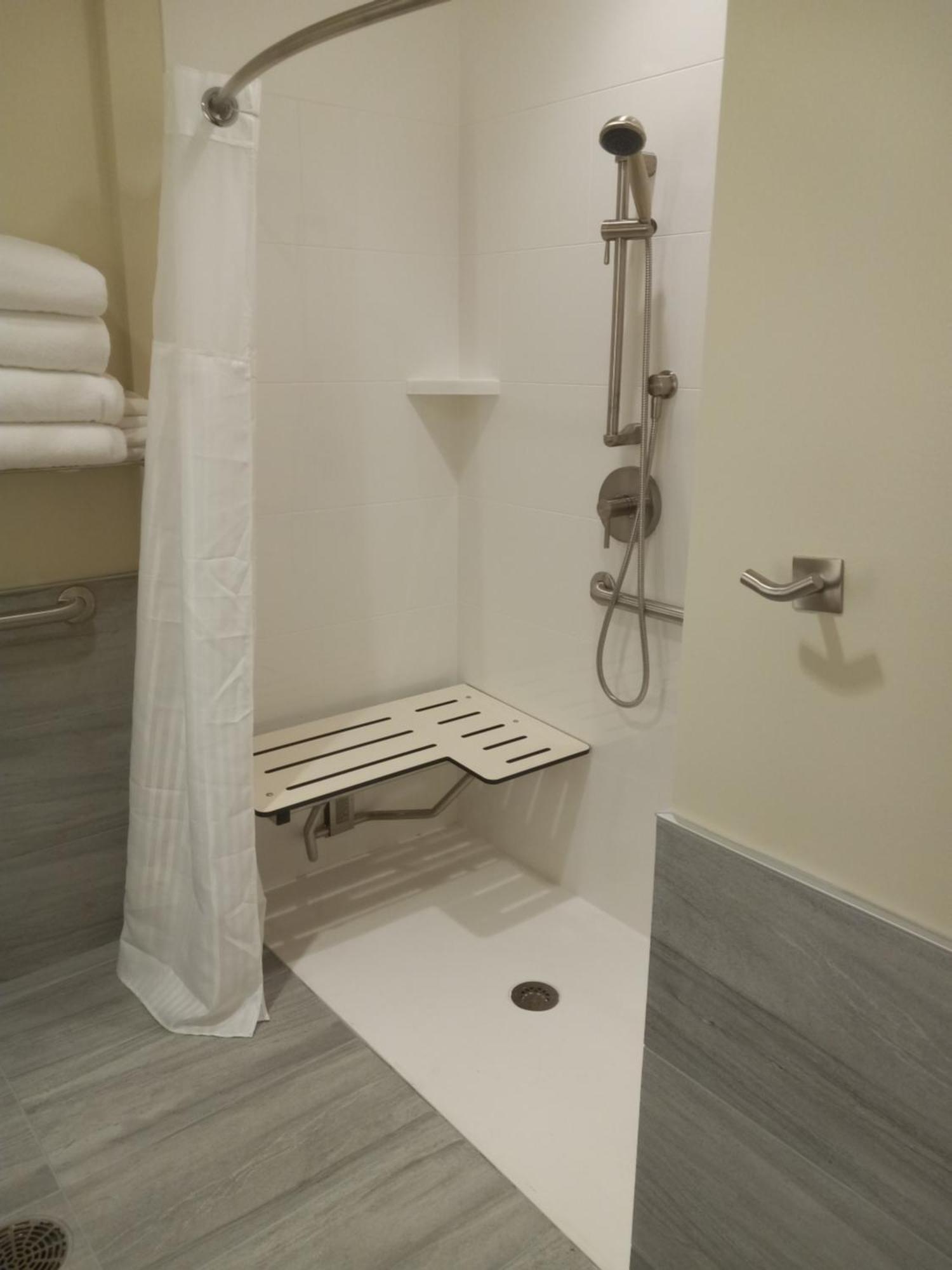Radisson Hotel Pendleton Airport エクステリア 写真