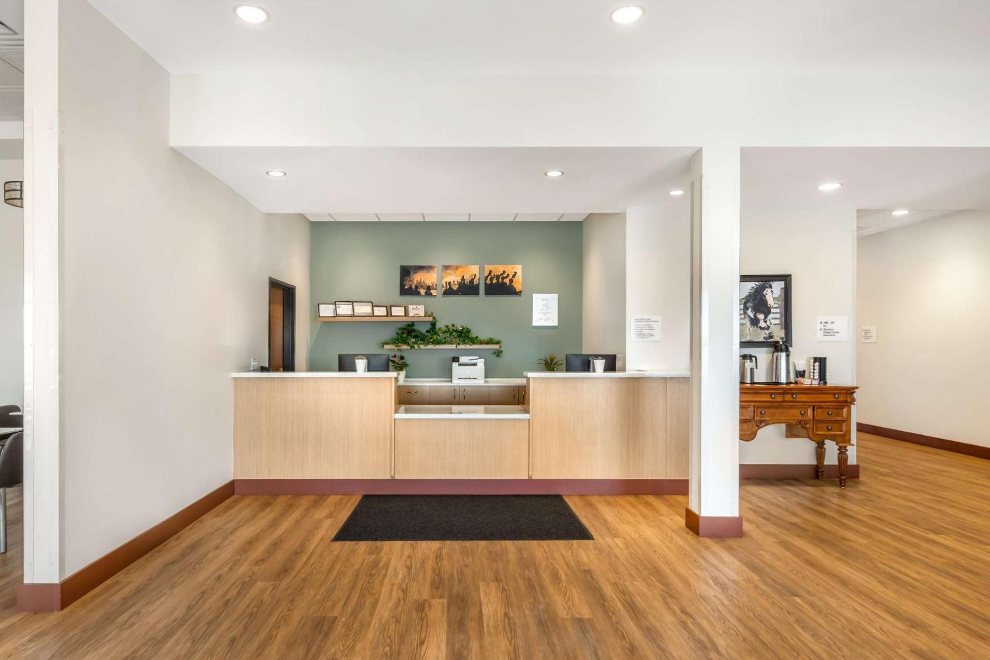 Radisson Hotel Pendleton Airport エクステリア 写真